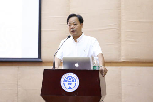 必赢bwin线路检测中心院长杨魁致辞